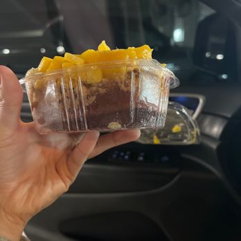 Frutta Bowls - A frozen solid açaí bowl - Acai Bowls Near Me - Allentown, Pennsylvania