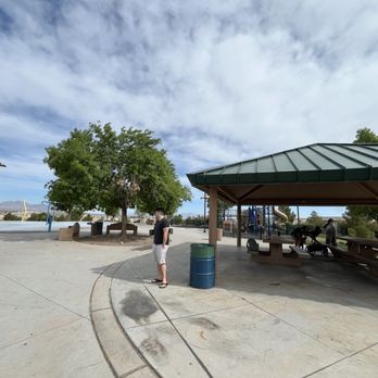 Red Ridge Park - Covered tables. - Parks Near Me - Las Vegas, Nevada
