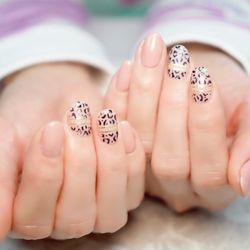 Laule'a Day Spa - Leopard nails