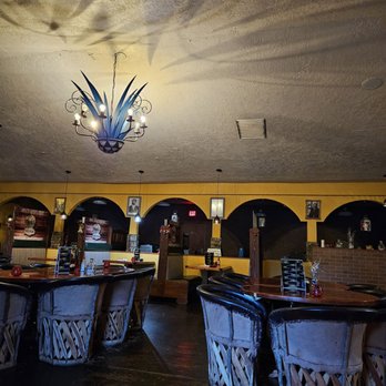 El Patrón - Large dining space - Mexican Near Me - Corvallis, Oregon El Patrón - Large dining space - Mexican Near Me - Corvallis, Oregon