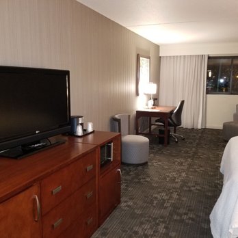 Courtyard by Marriott Bloomington - Hotels Near Me - Bloomington, Indiana