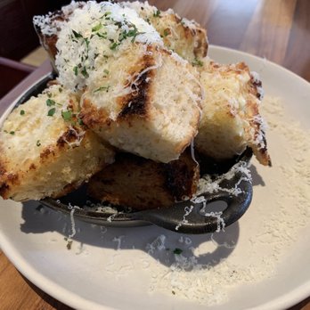 North Italia - White Truffle Garlic Bread - Italian Near Me - McLean, Virginia