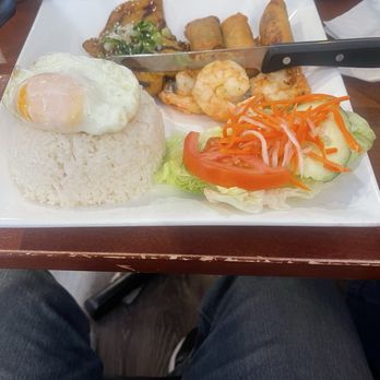 Pho Mama - Grilled chicken, egg roll, shrimp rice combo - Vietnamese Near Me - Union City, California Pho Mama - Grilled chicken, egg roll, shrimp rice combo - Vietnamese Near Me - Union City, California