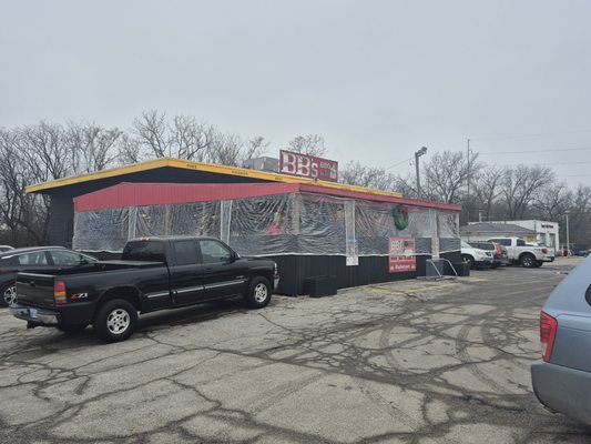 B.B.'s Lawnside BBQ by null