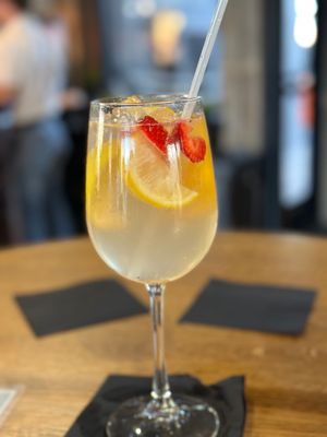 Katy Crossing Icehouse by null