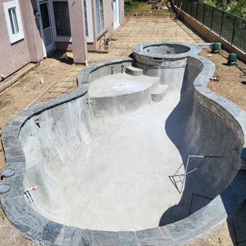 Premier Pools and Spas - Hardscape rebar and are those Control 85 JBL Speakers? - Pool & Hot Tub Service Near Me - Valencia, California Premier Pools and Spas - Hardscape rebar and are those Control 85 JBL Speakers? - Pool & Hot Tub Service Near Me - Valencia, California