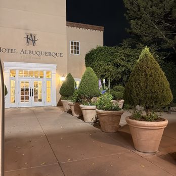 Hotel Albuquerque at Old Town - Entrance - Hotels Near Me - Albuquerque, New Mexico