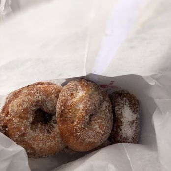 Rainbow Orchards - Fresh hot apple cider donuts - Fruits & Veggies Near Me - Camino, California Rainbow Orchards - Fresh hot apple cider donuts - Fruits & Veggies Near Me - Camino, California