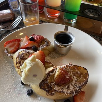 Cafe Bellini - Crème Brûlée French Toast - Breakfast & Brunch Near Me - Petaluma, California Cafe Bellini - Crème Brûlée French Toast - Breakfast & Brunch Near Me - Petaluma, California