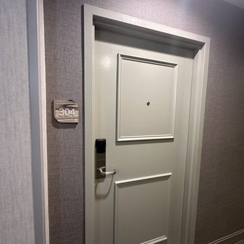 Hilton Garden Inn Davis Downtown - Room 304 2-Queen French Balcony - Hotels Near Me - Davis, California Hilton Garden Inn Davis Downtown - Room 304 2-Queen French Balcony - Hotels Near Me - Davis, California