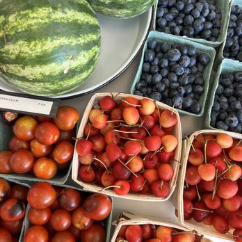 Poppy's - Selling local organic fruits and vegetables from Lancaster Fresh Farm Collective - Cafes Near Me - Brooklyn, New York