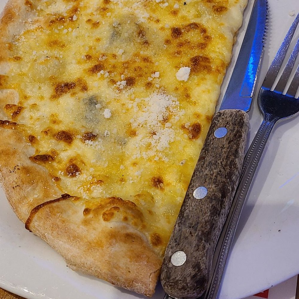 Bizzarro - Quattro Formaggi - Italian Near Me - London, XGL Bizzarro - Quattro Formaggi - Italian Near Me - London, XGL