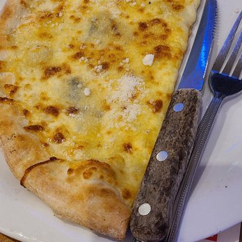 Bizzarro - Quattro Formaggi - Italian Near Me - London, XGL Bizzarro - Quattro Formaggi - Italian Near Me - London, XGL