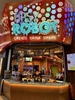 Tipsy Robot at Planet Hollywood by null