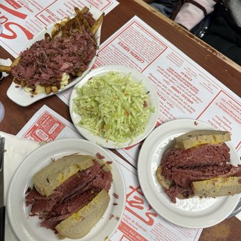 Schwartz's - smoked meat sandwich, Poutine à la viande fumée / Smoked Meat Poutine, Salade de choux - Delis Near Me - Montreal, Quebec Schwartz's - smoked meat sandwich, Poutine à la viande fumée / Smoked Meat Poutine, Salade de choux - Delis Near Me - Montreal, Quebec