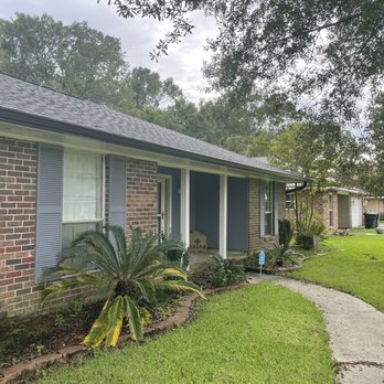 225GUTTERS - Front gutters - Gutter Services Near Me - Baton Rouge, Louisiana