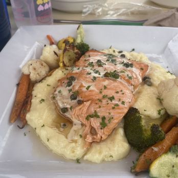 Back On the Beach - Salmon - American Near Me - Santa Monica, California Back On the Beach - Salmon - American Near Me - Santa Monica, California