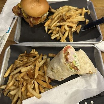 Groovy Goat - Sports Bars Near Me - Foley, Alabama