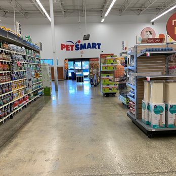 PetSmart - Inside - Pet Training Near Me - Orlando, Florida