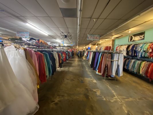 SUNDAY’S BEST THRIFT APPAREL - Updated January 2026 - 122 Photos & 121