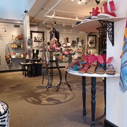 12th Street Shoes - Lots of displays to browse!