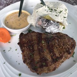 Felicitas Steakhouse - Rumpsteak mit Folienkartoffel