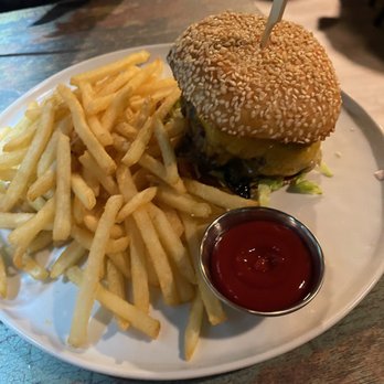 The Spring on Main - Brisket flat top burger - New American Near Me - Eureka Springs, Arkansas The Spring on Main - Brisket flat top burger - New American Near Me - Eureka Springs, Arkansas