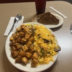 Ozzie's Place - Texas Scramble with breakfast potatoes