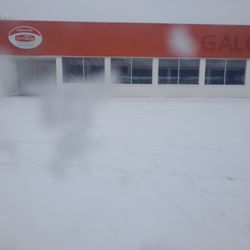 Gale's IGA - It looks very gloomy and cold inside