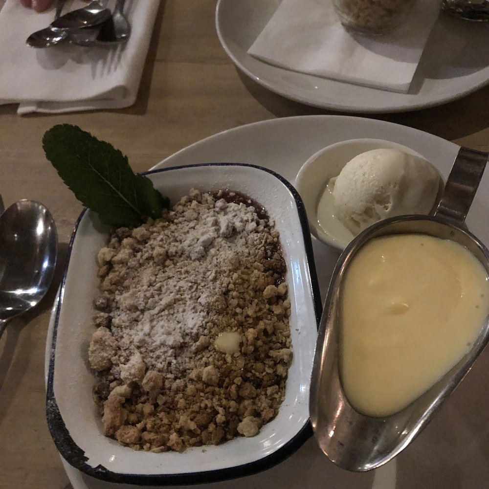 Bill's - Rhubarb and apple crisp - British Near Me - Leicester, LCE