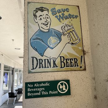 Taplands - Outdoor patio pic - Beer Bar Near Me - Santa Clara, California