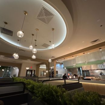 Sugo Social - Restaurant - New American Near Me - Rolling Hills Estates, California