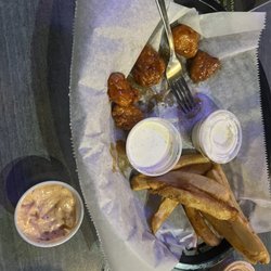 Angus Grill Jarvis St. - Boneless winte