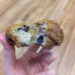 Friendly Donut House - @endoedibles on Instagram 07/09/25    Blueberry Cake Donut