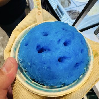 Ululani's Hawaiian Shave Ice - Blue Raspberry! - Desserts Near Me - Honolulu, Hawaii Ululani's Hawaiian Shave Ice - Blue Raspberry! - Desserts Near Me - Honolulu, Hawaii