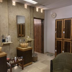 Spa Marquis - Locker room for women