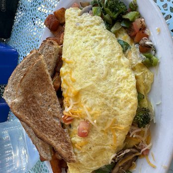 Blue Moose Restaurant - Breakfast & Brunch Near Me - Breckenridge, Colorado