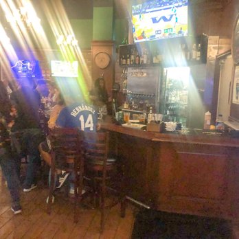 Limericks Tavern - New American Near Me - Alhambra, California