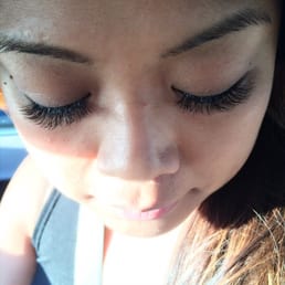 Individual lash extensions for $20.