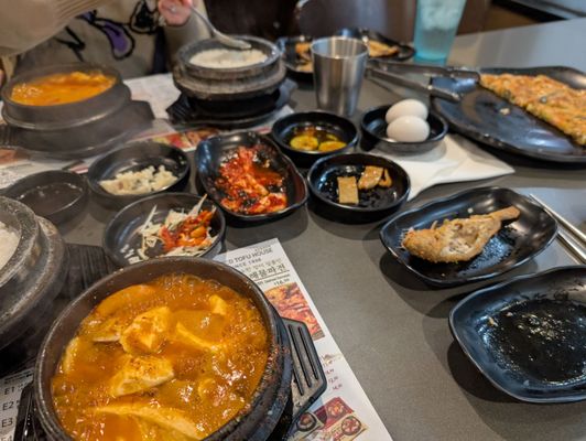 BCD Tofu House by null