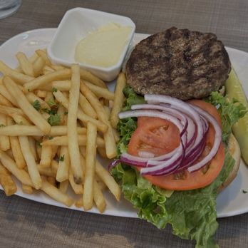 Peaches Brunch House - BYOB Burger - Breakfast & Brunch Near Me - Romeo, Michigan