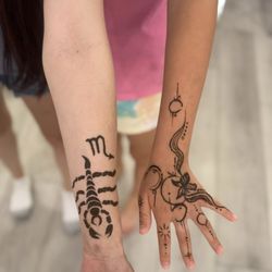 Hnt Artist - Our Mama & Me Henna tattoos