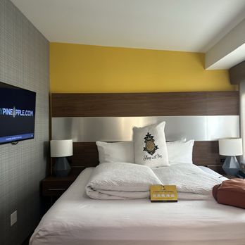 Hotel Z - Bed - Hotels Near Me - San Diego, California Hotel Z - Bed - Hotels Near Me - San Diego, California
