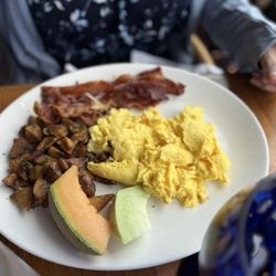 Anthony's Restaurant - Breakfast