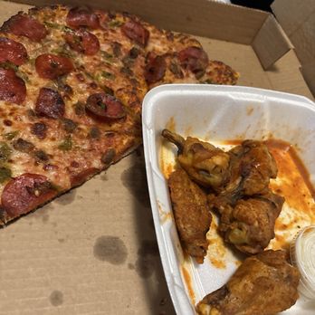 Mamacita Pizzeria - Pizza and wings - Pizza Near Me - Abiquiu, New Mexico
