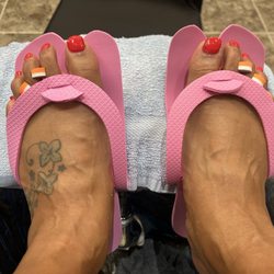 Pretty Nails 2 - Hot Stone Pedicure