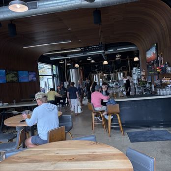 Validation Ale - Breweries Near Me - Santa Barbara, California