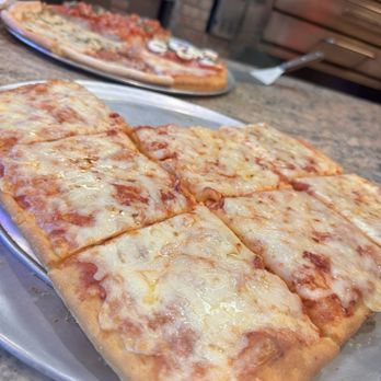Frank's Pizza & Restaurant - Margarita pizza - Pizza Near Me - Manville, New Jersey Frank's Pizza & Restaurant - Margarita pizza - Pizza Near Me - Manville, New Jersey