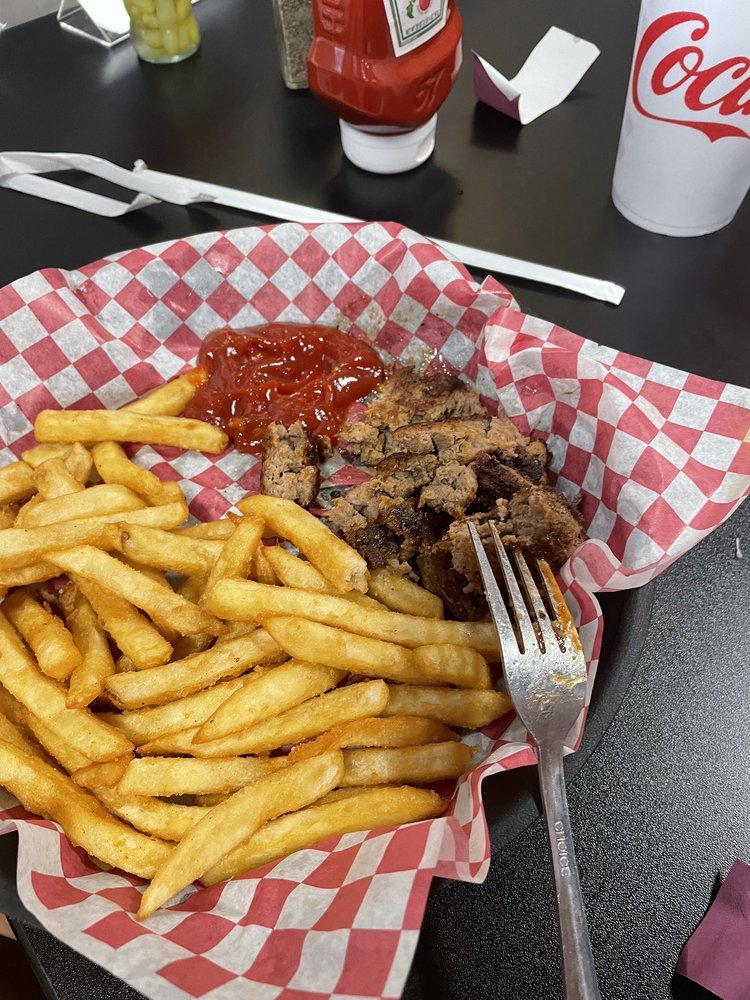 DALTON’S DOWNTOWN Updated September 2024 1 N Main St, Moultrie