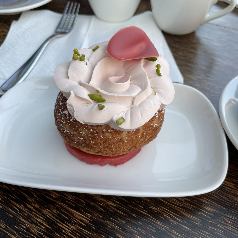 Thierry - Mount Pleasant - Desserts Near Me - Vancouver, British Columbia